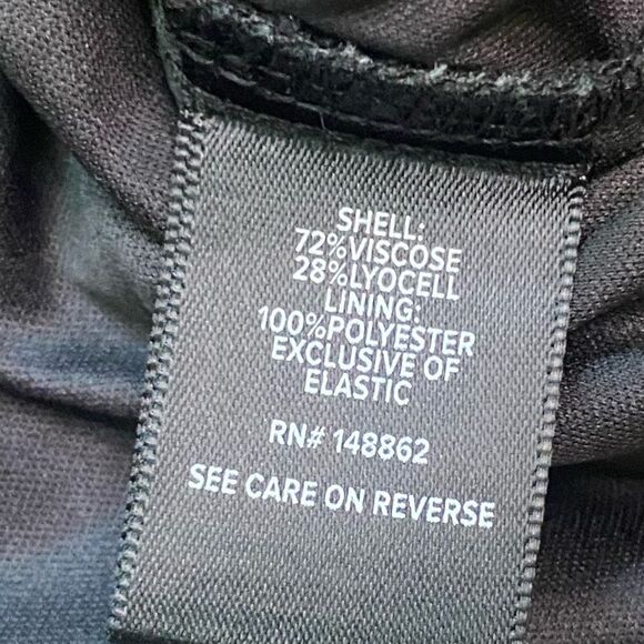 Torrid Black Squared Sweetheart Neckline Challis Smocked Tank - Picture 9 of 10